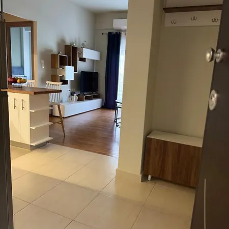 Comfortable Family P3 Larissa